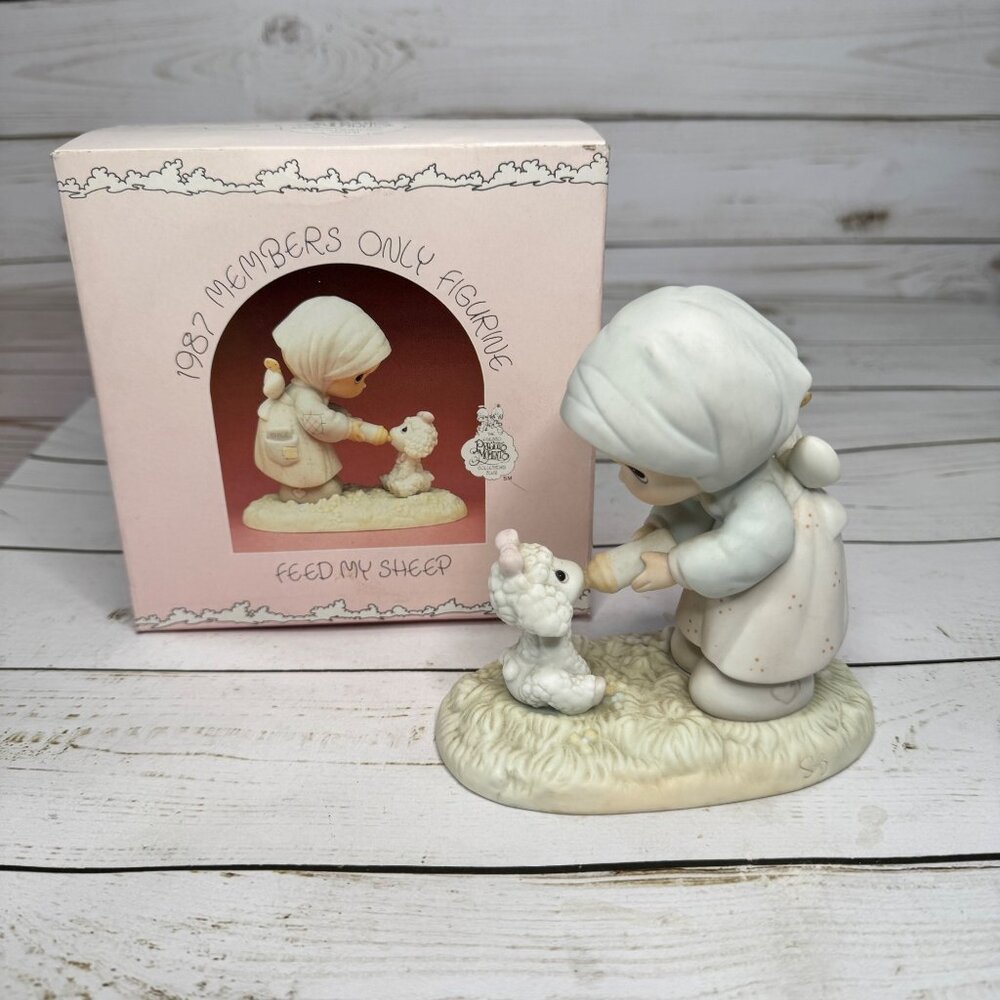 Precious Moments Feed My Sheep‎ 1987 PM-871 Collectible Figure Home Decor